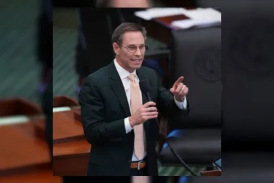 Kandidat Texas Janji Usut Kontrak Internet SpaceX