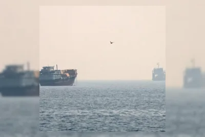 Lalu Lintas Kapal di Selat Hormuz Anjlok Akibat Serangan Balasan AS-Iran