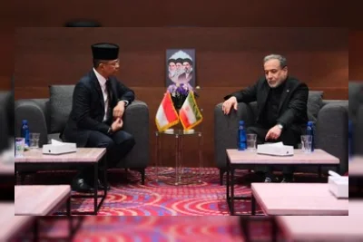 Menlu Sugiono Temui Menlu Iran di Mashdad, Bahas Penguatan Kerja Sama