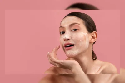 Cara Memilih Sabun Cuci Muka untuk Kulit Sensitif, Hindari 3 Kandungan Ini