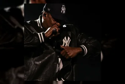 Jay-Z Bawakan Daftar Lagu Multi-Album di Konser Yankee Stadium