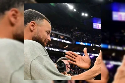 Stephen Curry Buka Suara soal Potensi LeBron James Gabung Warriors