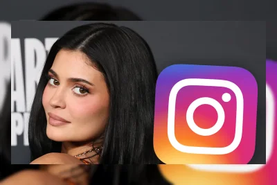 Kylie Jenner Pamer Bikini Tipis di Kolaborasi Bareng Frankies Bikinis