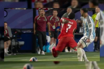Kontroversi VAR di Argentina vs Swiss: Kartu Kuning Paredes Dicabut, Embolo Dapat Merah