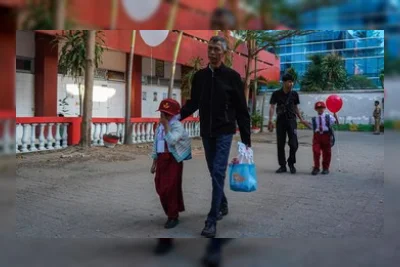 Pemerintah Pusat dan Daerah Terapkan Gerakan Ayah Antar Anak Sekolah