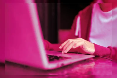 Fakultas Hukum University of Chicago Larang Laptop dan Ponsel di Kelas