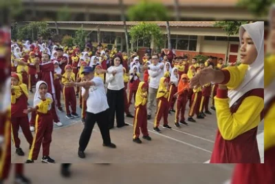 Mendikdasmen Datangi SD di Jagakarsa yang Sempat Diancam Bom