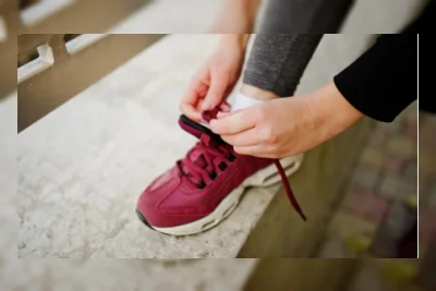 Cara Memilih Sepatu Jalan yang Cocok untuk Kaki Lebar, Cek 7 Hal Penting Ini