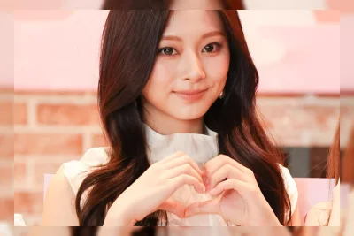 Masa Depan Tzuyu di JYP Entertainment Masih Dibahas