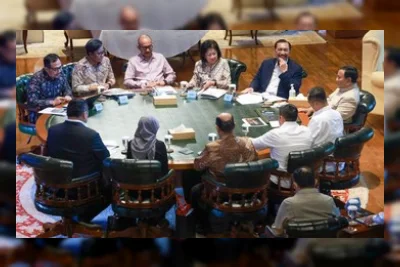Lapor Prabowo, Luhut Sebut Uji Bansos Digital di Banyuwangi Berhasil