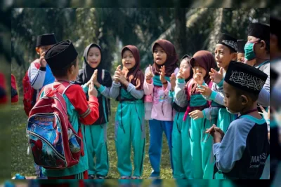 50 Yel-Yel MPLS Singkat, Kreatif, dan Lucu untuk Siswa 2026