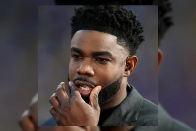 Micah Richards Tetap Bertugas di BBC Setelah Mendengar Kabar Duka Ayahnya