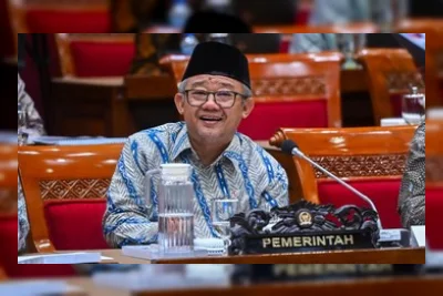 Pantau MPLS di Lombok, Mendikdasmen Pesan ke Siswa Jangan 'Sleep Call'