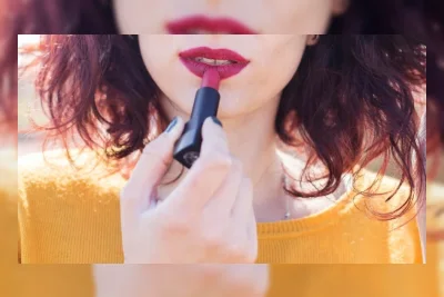 5 Tips agar Lipstik Tahan Lama Setelah Makan, Warna Bibir Tetap On Point