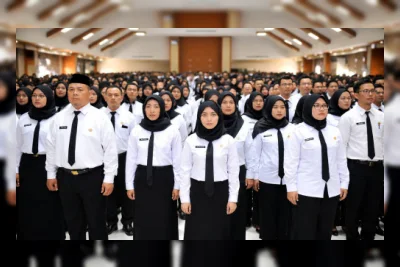 Pakar UGM Usul Potong Gaji Komisaris BUMN dan Tunjangan Pejabat untuk Bayar PPPK