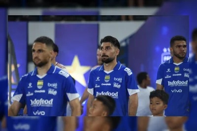 Frans Putros Hengkang, Pelatih Persib Hormati Keputusan Pemain