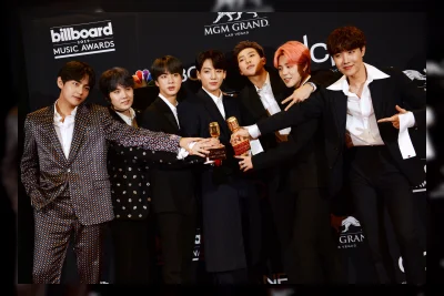 Video Tari V BTS di Paris Raih 9,7 Juta Views dalam 21 Jam