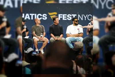 Karl-Anthony Towns Mediasi Tom Brady dan Logan Paul di Fanatics Fest