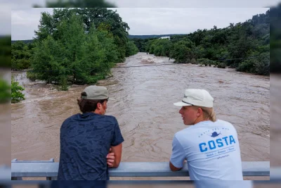 Bencana Iklim Melanda AS: Pantai Timur Tercekik Asap, Texas Tenggelam Banjir