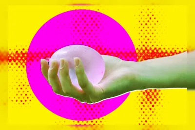 Aktivis Iklim Serang Pusat Data Microsoft dengan Balon Berisi Asam