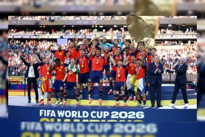 Momen Canggung: Donald Trump Tolak Turun Panggung Saat Spanyol Angkat Trofi Piala Dunia 2026