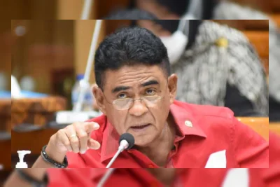 DPR Minta Pemerintah Cari Penyebab 8.000 WNI Lepas Kewarganegaraan, Bukan Naikkan Tarif