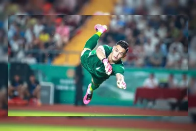 Kiper Vietnam Keturunan Slovakia Tak Sabar Hadapi Timnas Indonesia di Piala AFF 2026