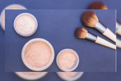 5 Tips Memilih Loose Powder Aman untuk Kulit Berjerawat, Hasil Flawless Tanpa Iritasi