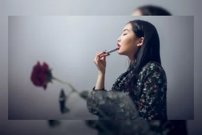3 Lipstik Inez Halal Tahan Lama, Warna Intens dan Tidak Bikin Bibir Kusam