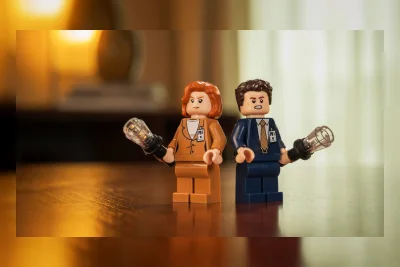 Lego Rilis Set X-Files: Kantor Mulder dan UFO dalam Satu Paket