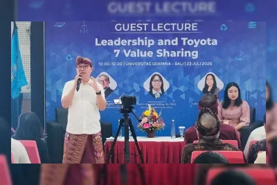 KPK Sita Alphard dalam Penggeledahan Kasus Bupati Lombok Barat