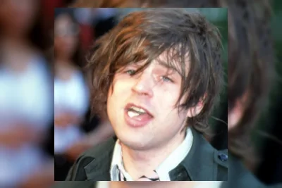 Ryan Adams Batalkan Tur Eropa Akibat Kesulitan Finansial