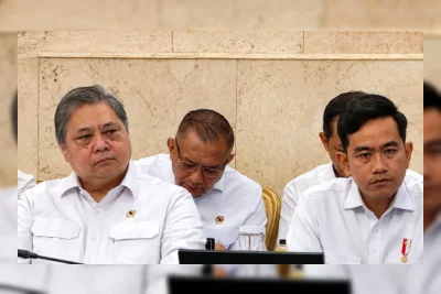 Denny Indrayana: Posisi Duduk Wapres Sejajar Menteri Langgar Konstitusi