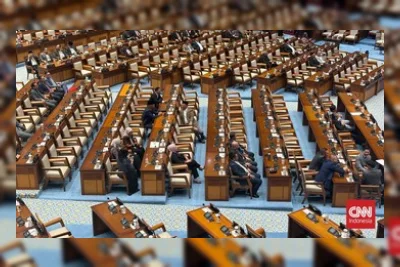 DPR Akan Panggil Kemendiktisaintek soal Pendirian URI
