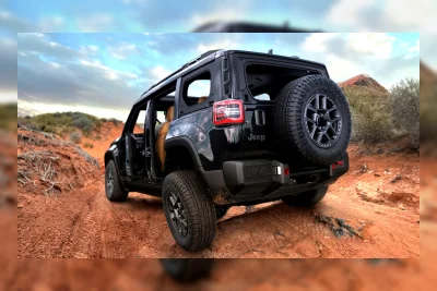 Survei: 8 dari 10 Orang Amerika Pilih SUV Bensin untuk Off-Road Dibanding EV