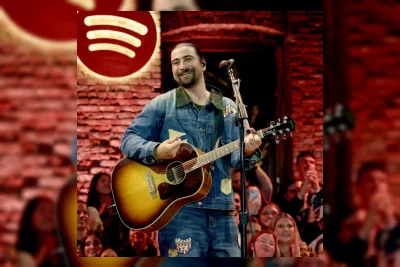 Noah Kahan Bawa Tur Stadion ke North Carolina Usai Debut Chart