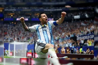 Messi Jadi Penonton Spesial di Laga Klub Keluarga, Tim Kesayangan Kalah