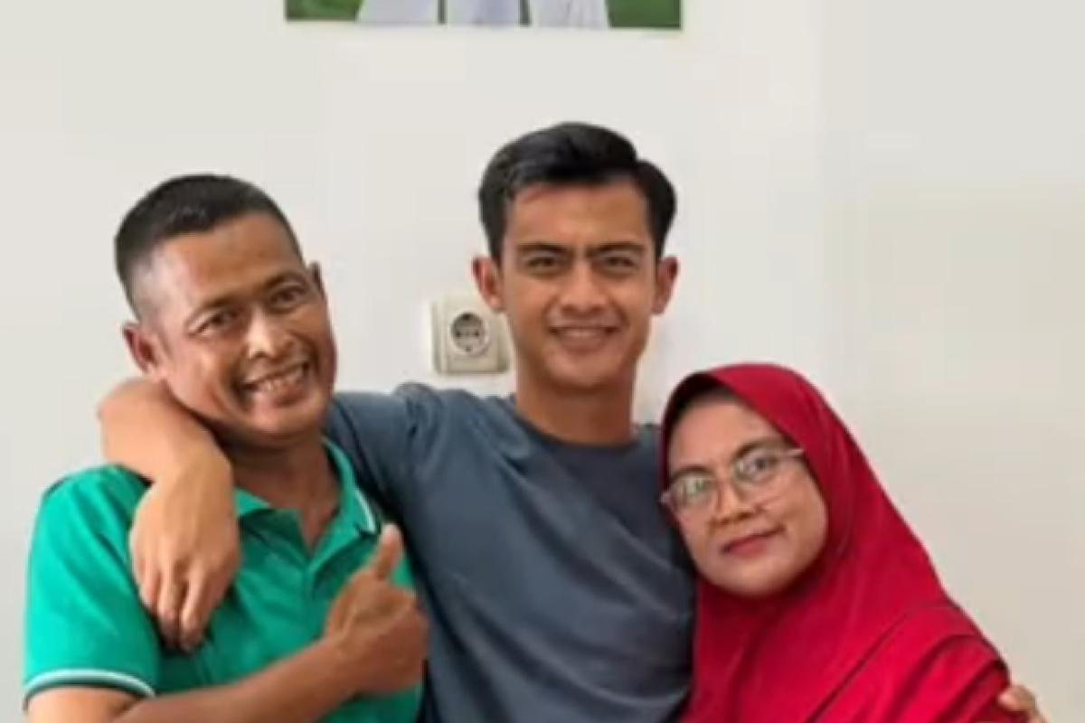 Biodata Tampang Surati Istri Sutrisno Ayah Pratama Arhan Pemain Timnas Sepakbola Indonesia yang Dikabarkan Meninggal Dunia: Umur, Agama dan Akun Instagram