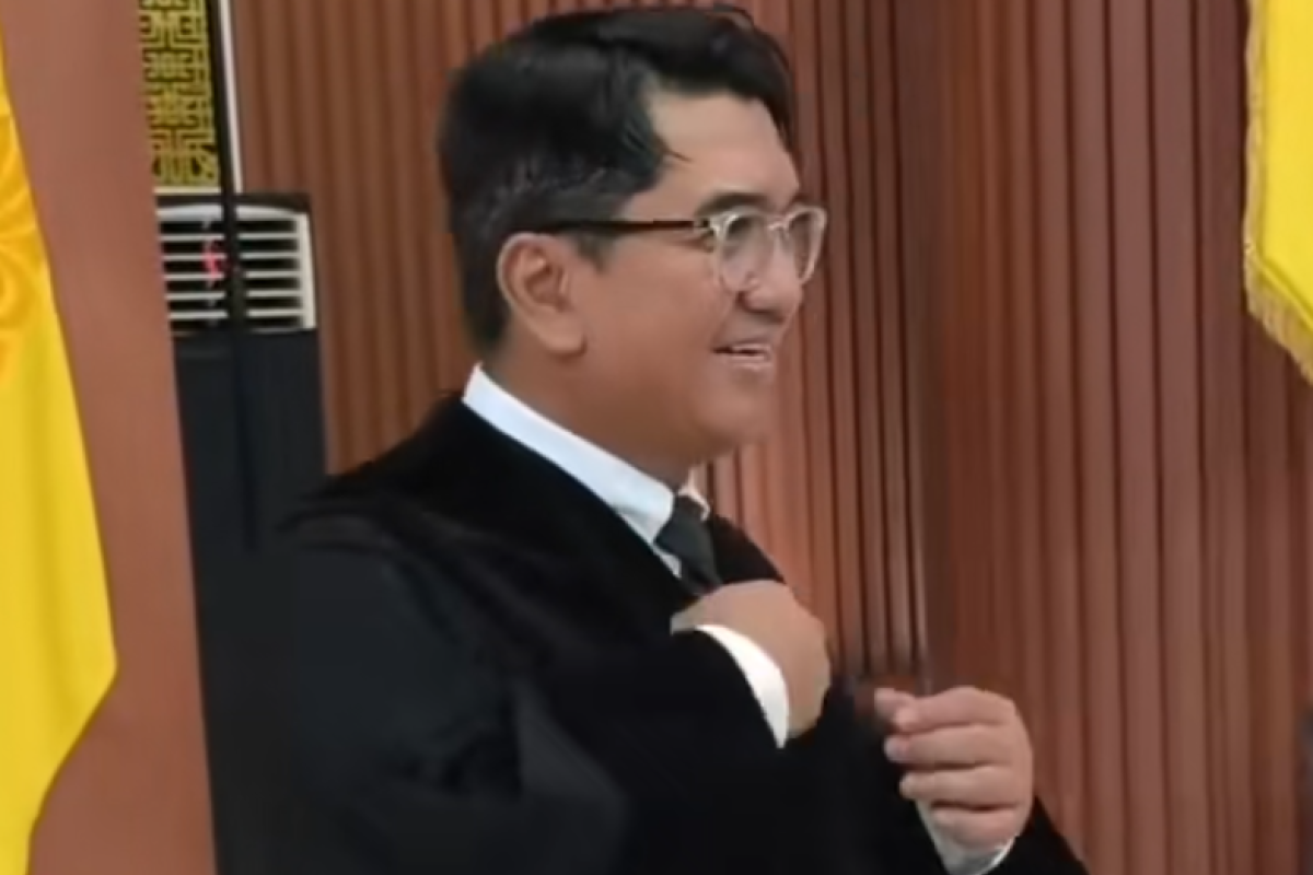 Siapa Anak dan Istri Heri Hermansyah? Rektor UI yang Diteriaki Zionis Oleh Mahasiswa saat Acara Wisuda, Bukan Orang Sembarangan?