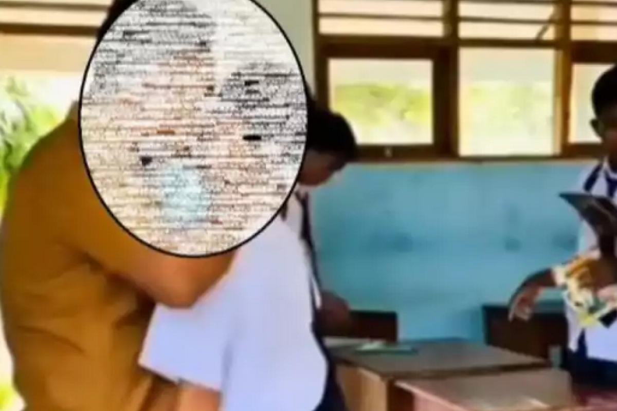 Viral Guru di Sabu NTT Cium dan Peluk Siswa di Kelas Dinas Pendidikan Lakukan Klarifikasi