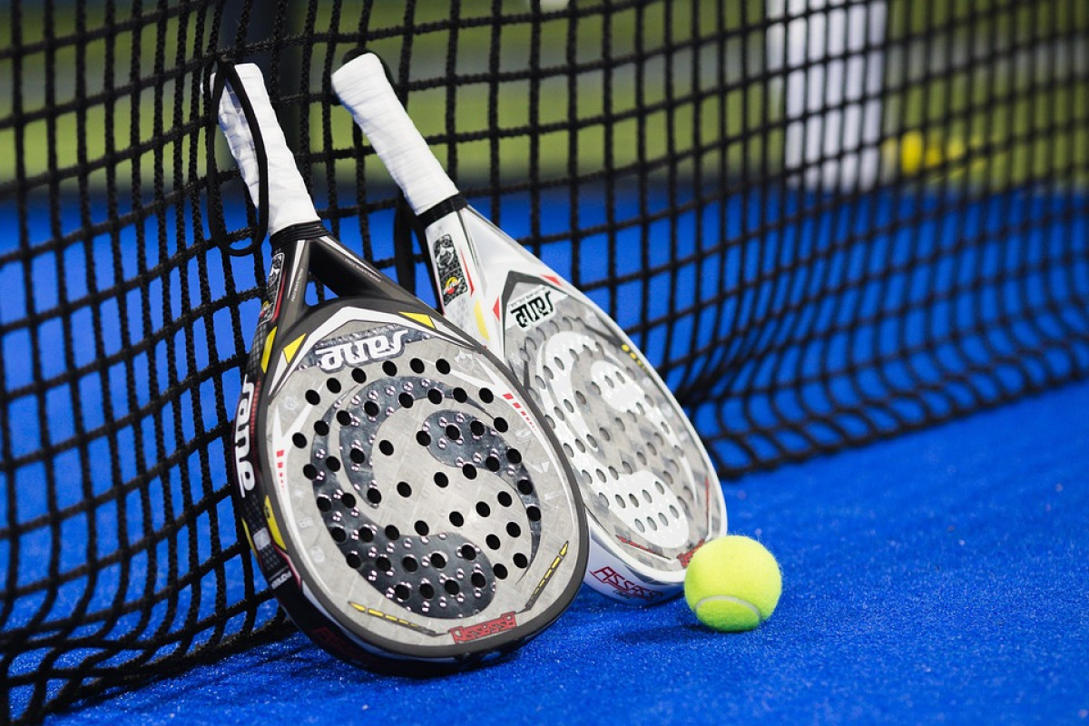 Atap Lapangan Padel di Jakbar Ambruk Saat Hujan Deras, Pemilik Klaim Ini Murni Musibah—Polisi Selidiki Penyebabnya