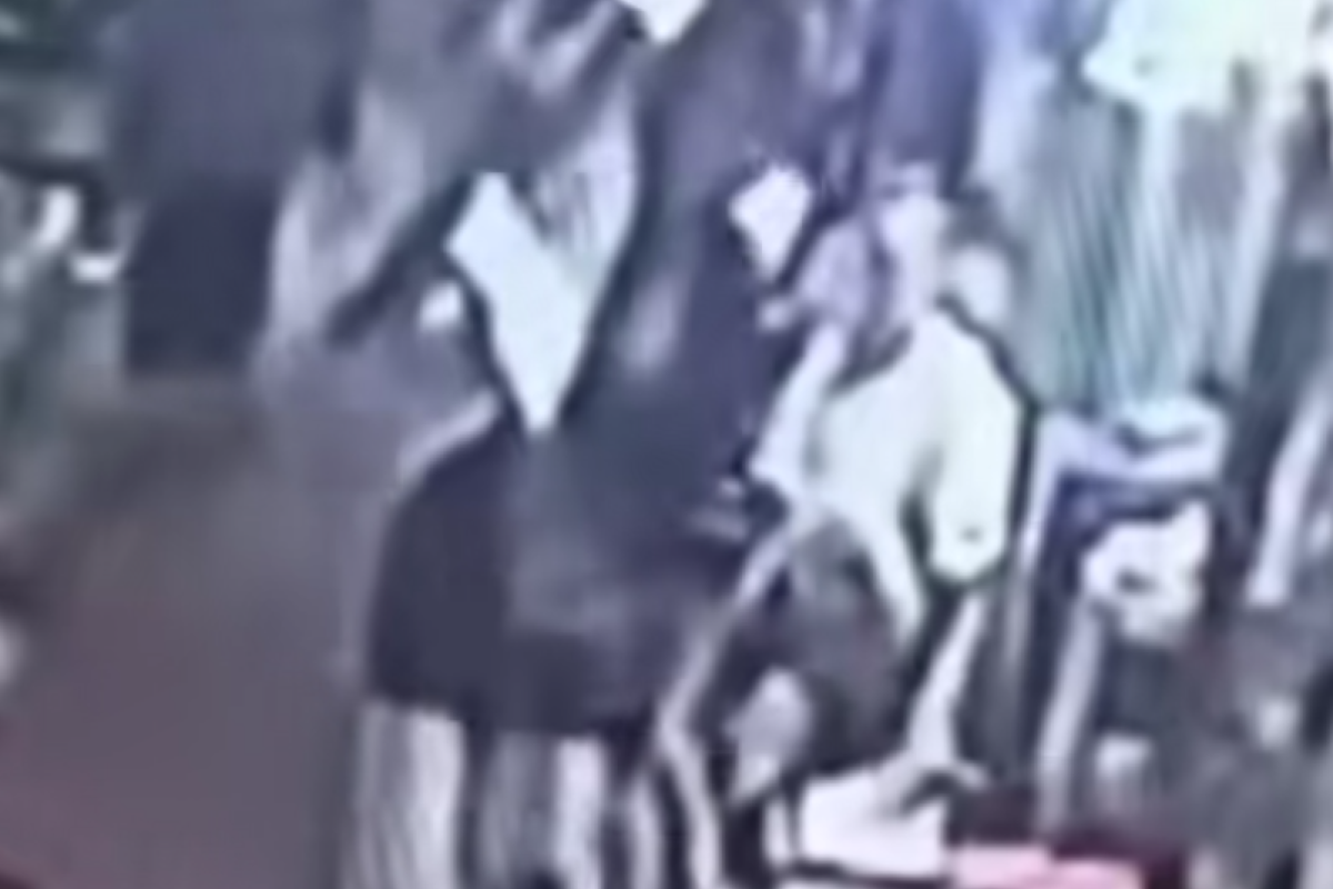 Pria Diduga Gendong Mayat di Tambora Jakarta Barat, Polisi Lakukan Penyelidikan