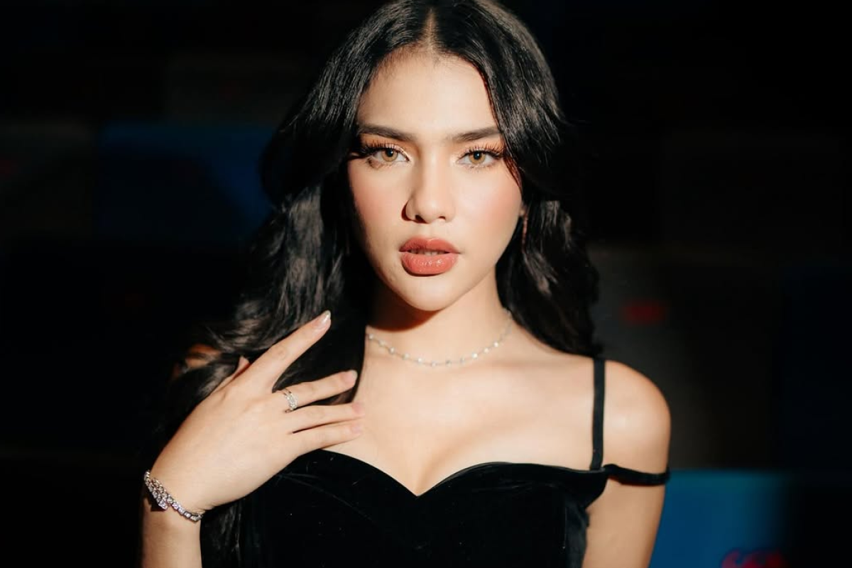 Profil Biodata Davina Karamoy Aktris Dituding Jadi Wanita Simpanan Mantan Menpora, Benarkah Pernah Dilabrak Istri Sah?