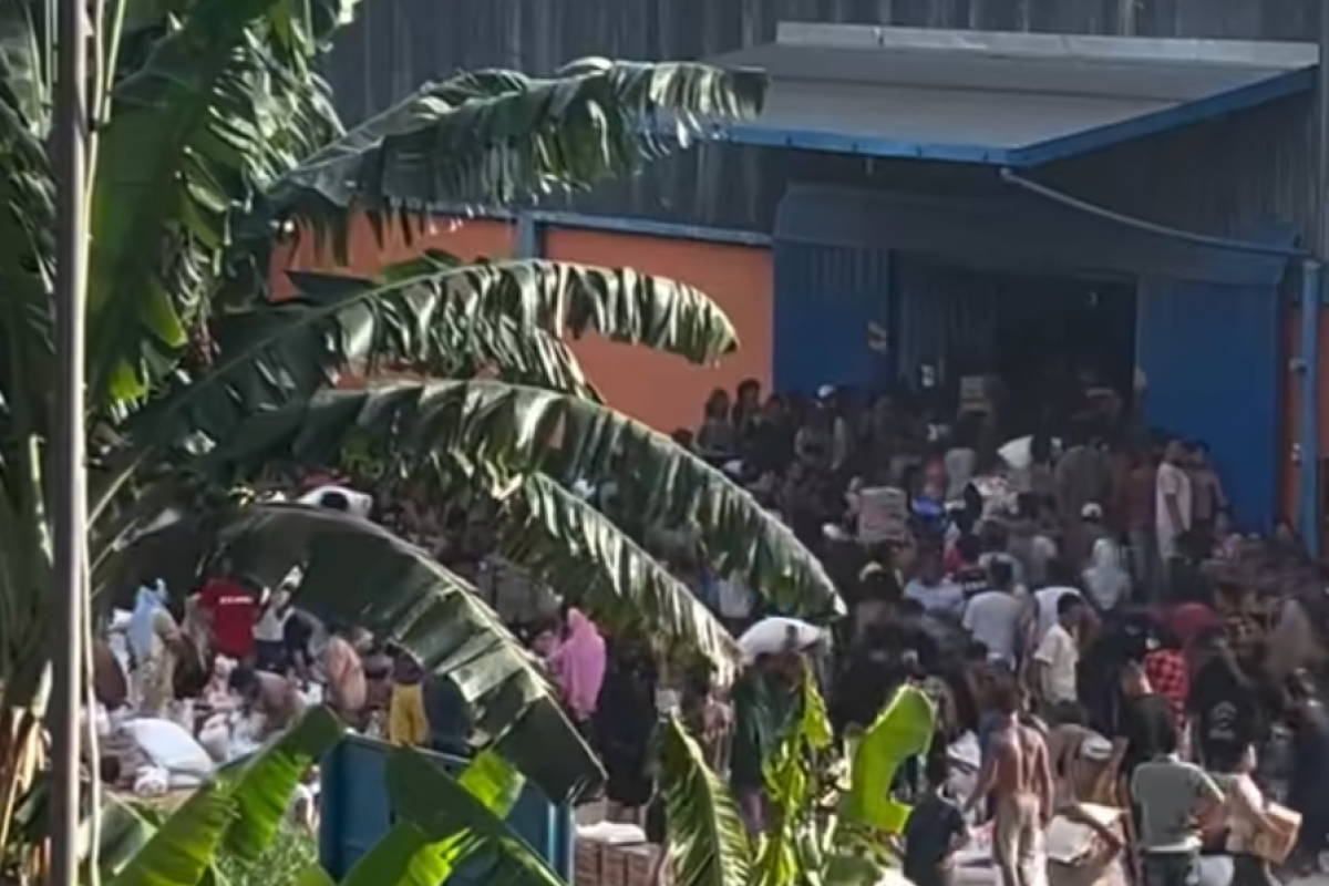 Penjarahan Massal di Sibolga: Bukan Sekadar Kriminalitas, Tapi Jeritan Kemanusiaan yang Terabaikan