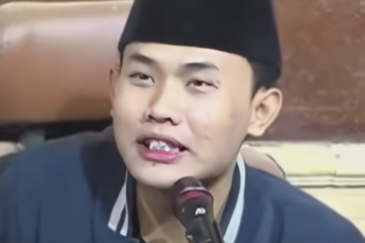 Profil Tampang Gus Elham Yahya Penceramah Muda yang Kini Dikecam karena Cium Anak Dibawah Umur Saat Sedang Berdakwah, Lengkap: Umur, Agama dan IG