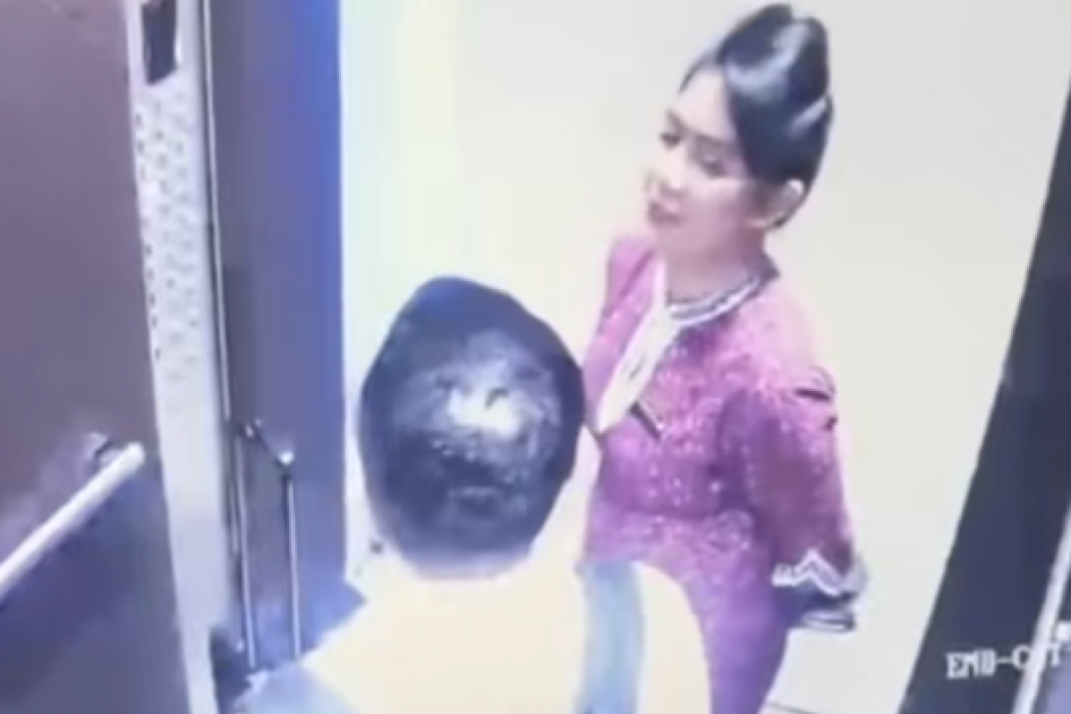 NO SENSOR! Video CCTV Diduga Perselingkuhan Direktur Maskapai dengan Pramugari Exy Dwi Lestari 2 Menit 30 Detik di Videy, Awas UU ITE Mengancam!