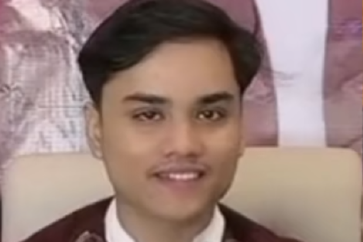 Selisih Umur Dini Kurnia dan Ressa Rizky RosanoBerapa Inilah Biodata Penyanyi Asal Banyuwangi yang Diduga Menikah dengan Anak Denada di Usia 17 Tahun