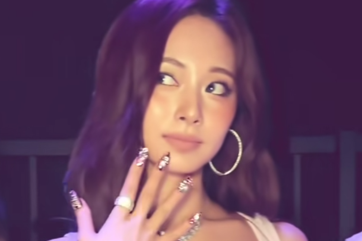 Tzuyu TWICE Minta Maaf Usai Tampil di Victoria’s Secret Fashion Show 2025: Ini Penyebabnya!