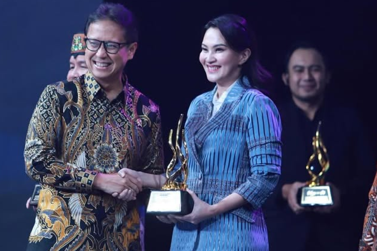 Sherly Tjoanda Jadi Korban Tabrak Lari Misterius: Mobil Dinas Ringsek, Apakah Ini Ancaman Politik?