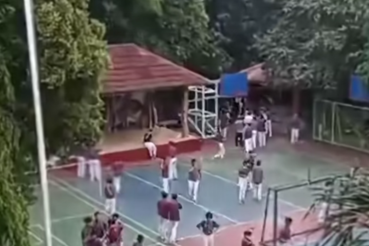 Ledakan Misterius di Masjid SMA 72 Jakarta Utara: Delapan Orang Terluka, Penyebab Masih Diselidiki